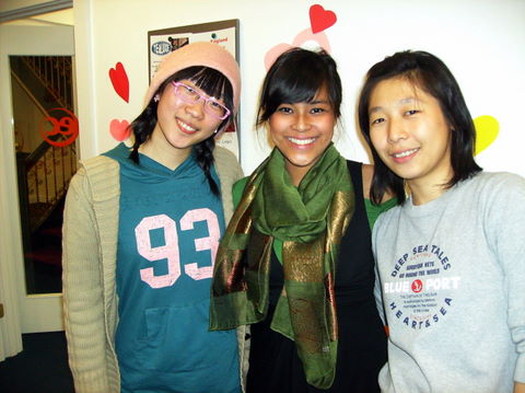hpim1279 Can you guess which one is the teacher?