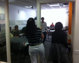 Another dynamic English lesson from the EC London 30+ teachers photo 2