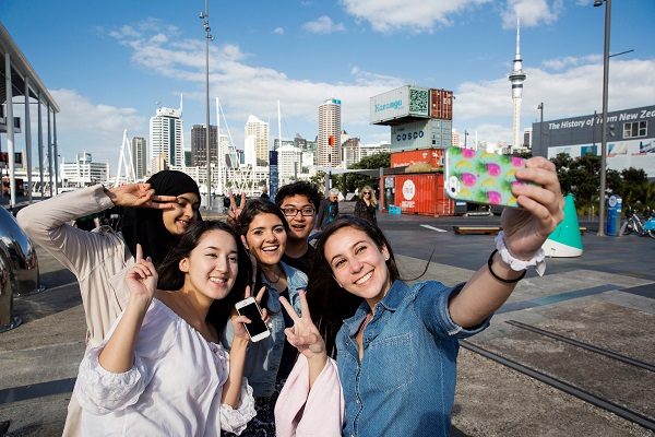 Selfie di gruppo a Auckland