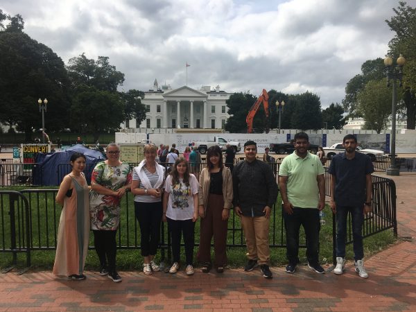 EC Students outside the White House